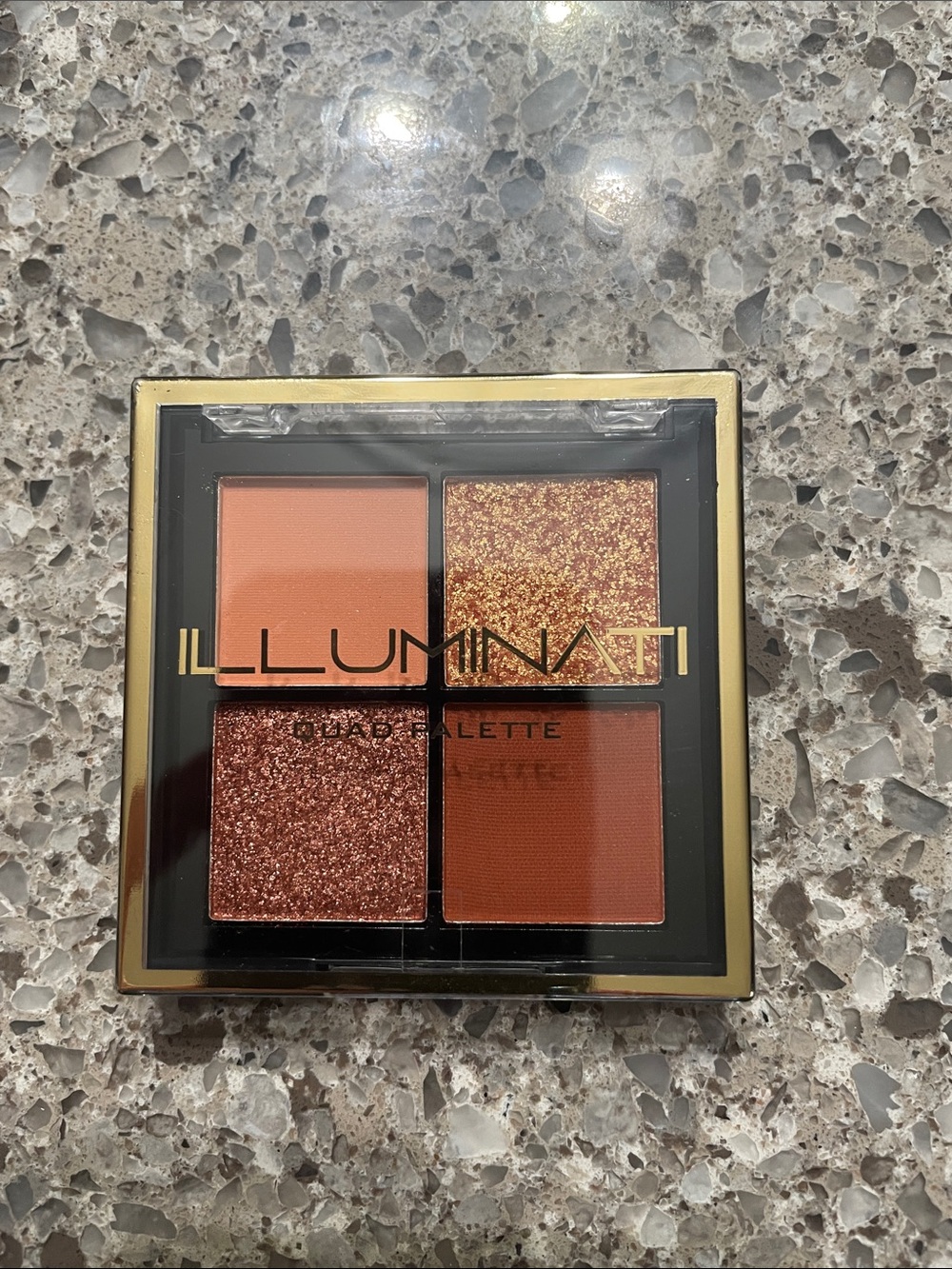 Illuminati eyeshadow Enlightened quad palette